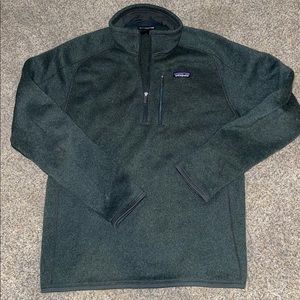 Men’s Patagonia quarter zip, hunter green, size medium